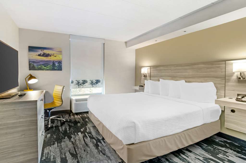 King Separate bedroom