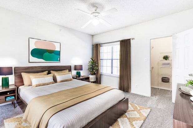 Images Saxony at Chase Oaks Apartments