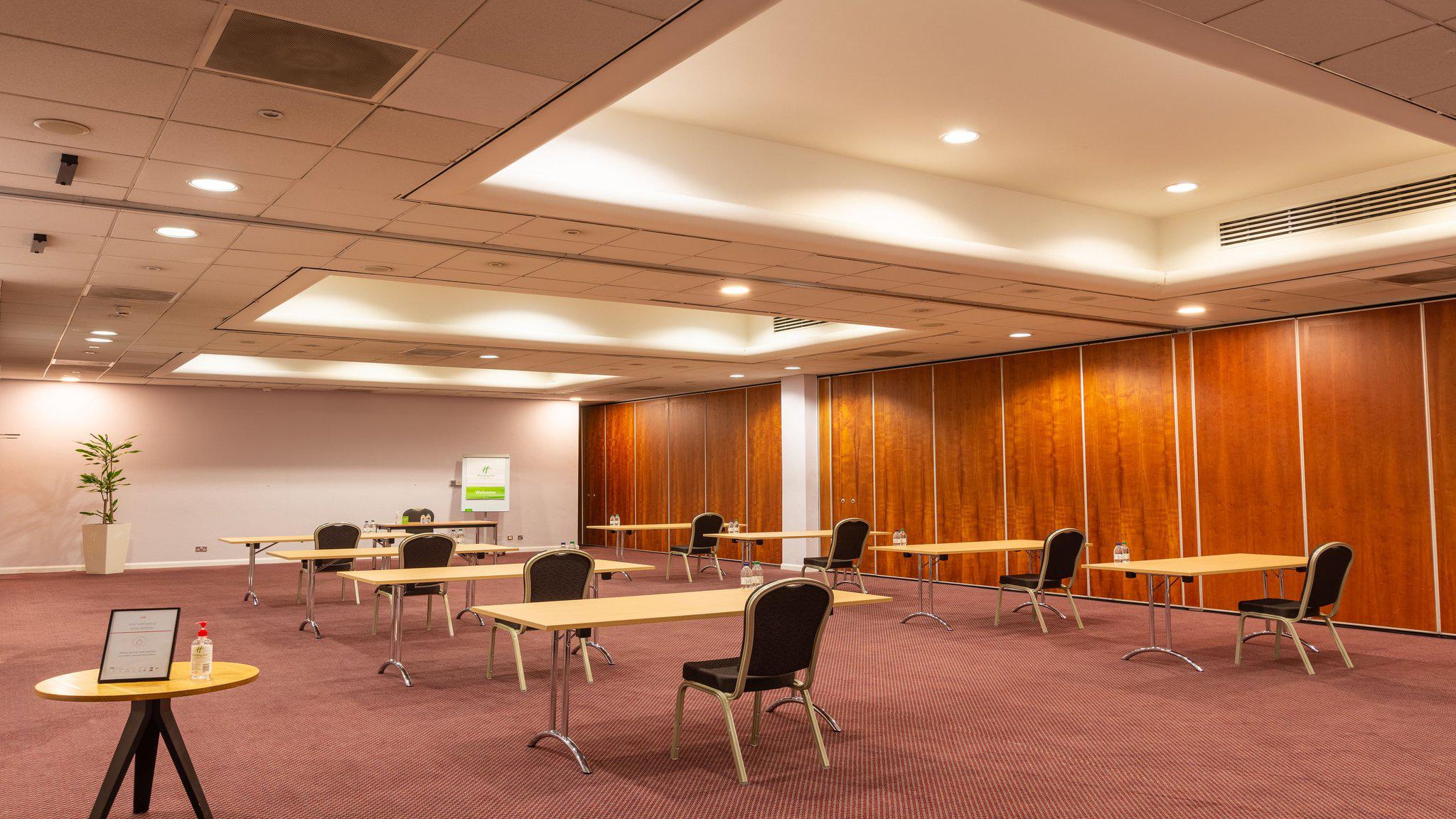 Holiday Inn Liverpool - City Centre, an IHG Hotel Liverpool 01517 097090