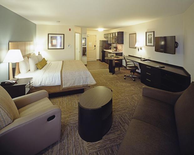 Images Candlewood Suites Fort Collins by IHG