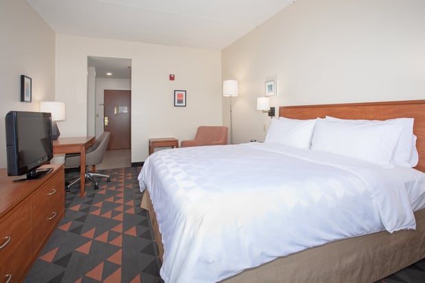 Images Holiday Inn & Suites Goodyear - West Phoenix Area by IHG