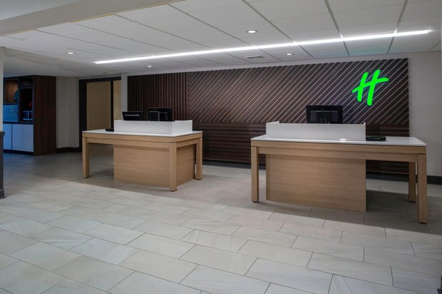Images Holiday Inn & Suites Marlborough by IHG