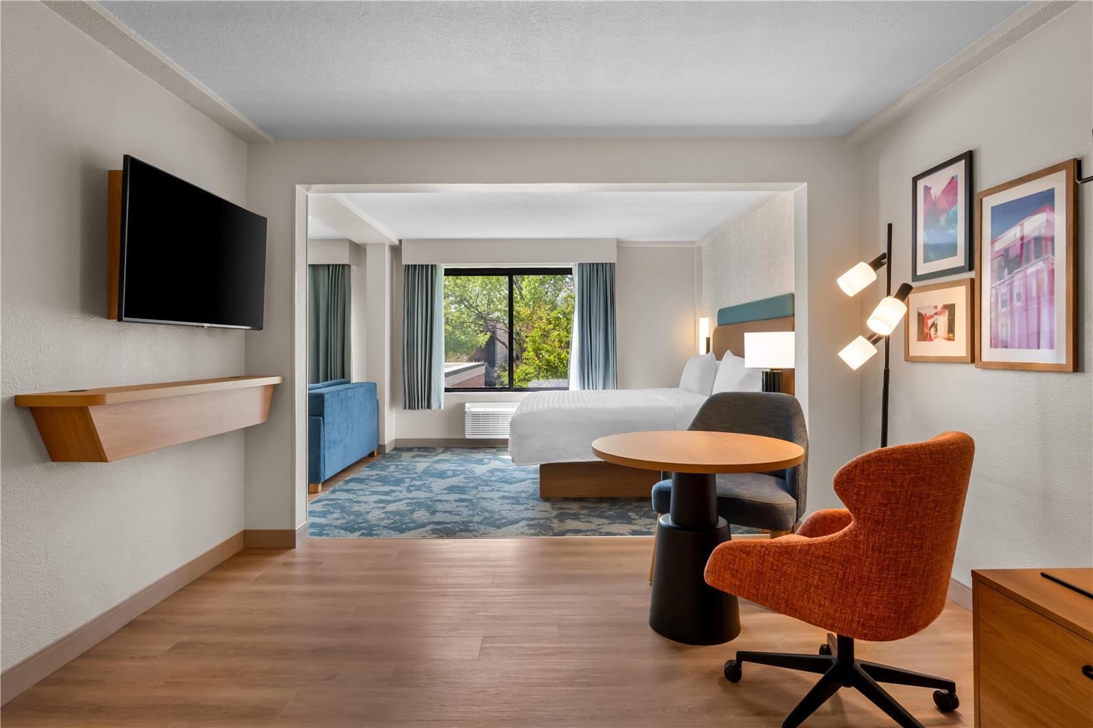 Guest room