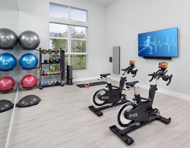 Images Everly Apartments