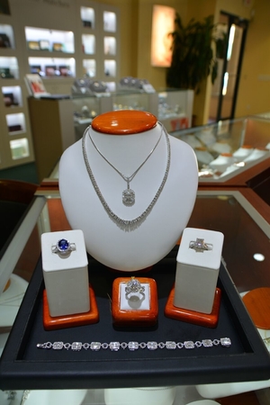 Images Designer’s Touch Jewelry
