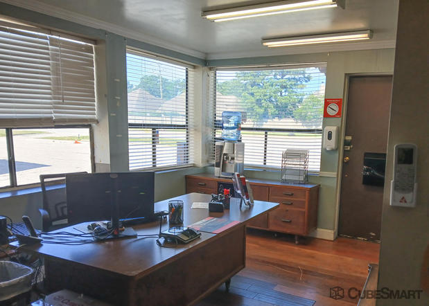 Images CubeSmart Self Storage