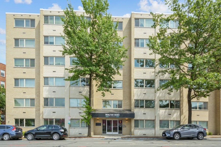 Walter Reed Apartments Photo