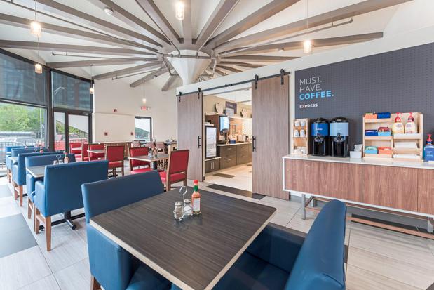 Images Holiday Inn Express Columbus Downtown by IHG