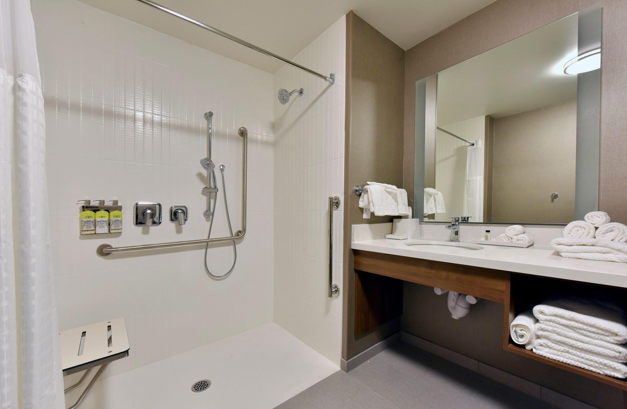 Images Staybridge Suites Waterloo - St. Jacobs Area, an IHG Hotel