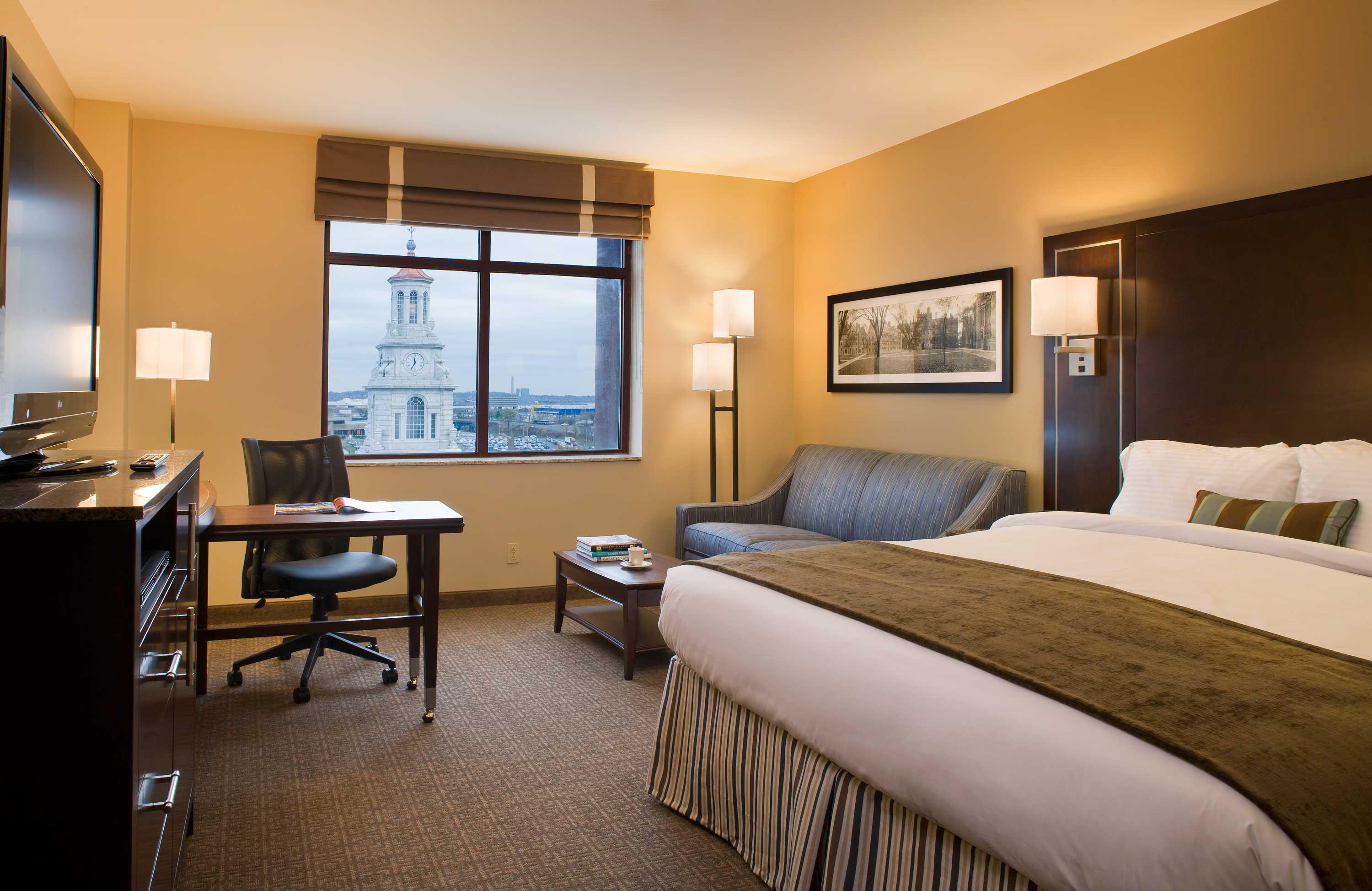 Our deluxe king guestrooms in downtown New Haven, CT feature sofa beds for extra guests.