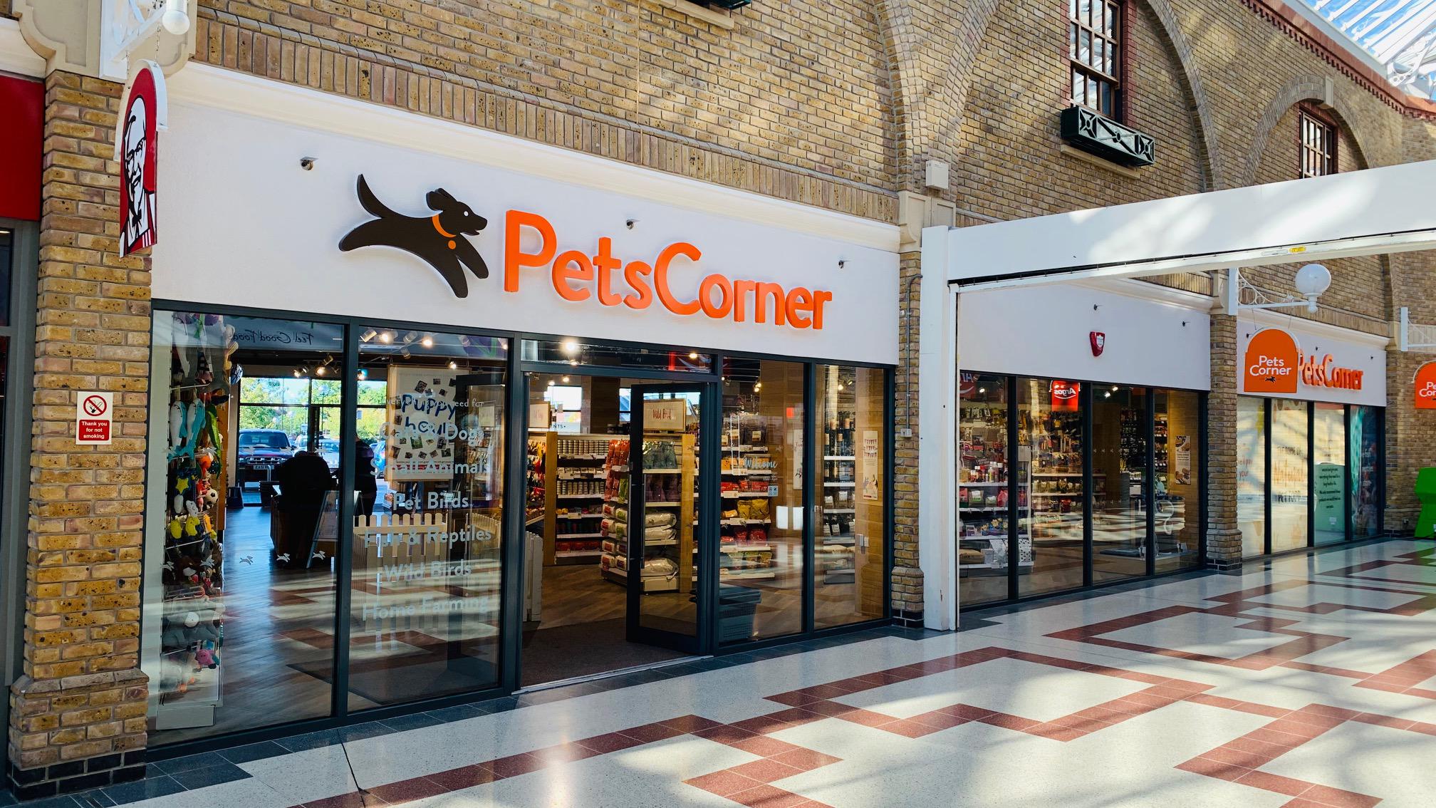 Pet corner. Пет Корнер. Pet shop магазин для животных в Англии. Зоомагазины в Англии. Pet Corner Смоленская.