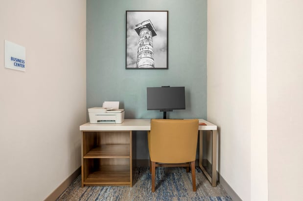 Images Holiday Inn Express & Suites Astoria by IHG