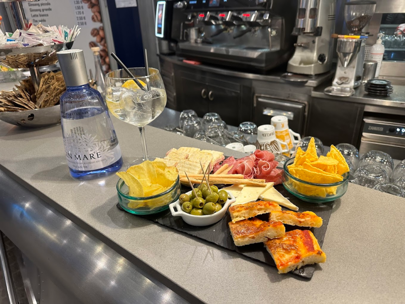 Images Magnone Bistro'