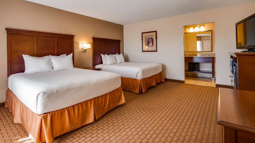 Double Queen Guest Room