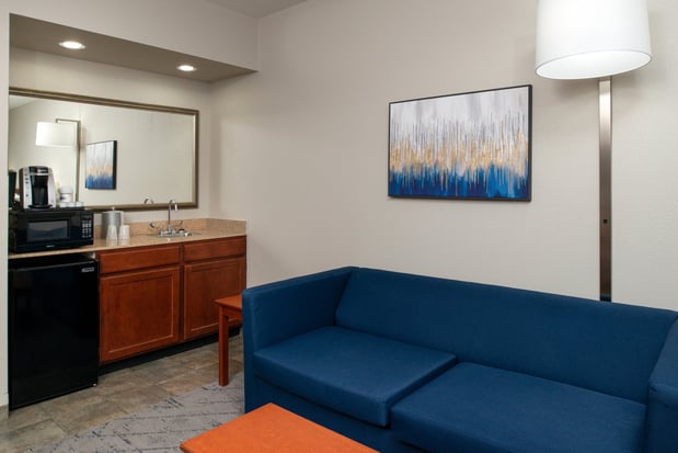 Images Holiday Inn Express & Suites Farmington (Bloomfield) by IHG