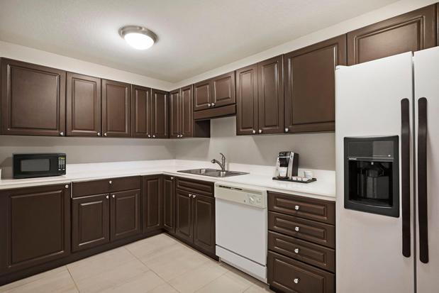 Images Holiday Inn Express & Suites Sarasota East - I-75 by IHG