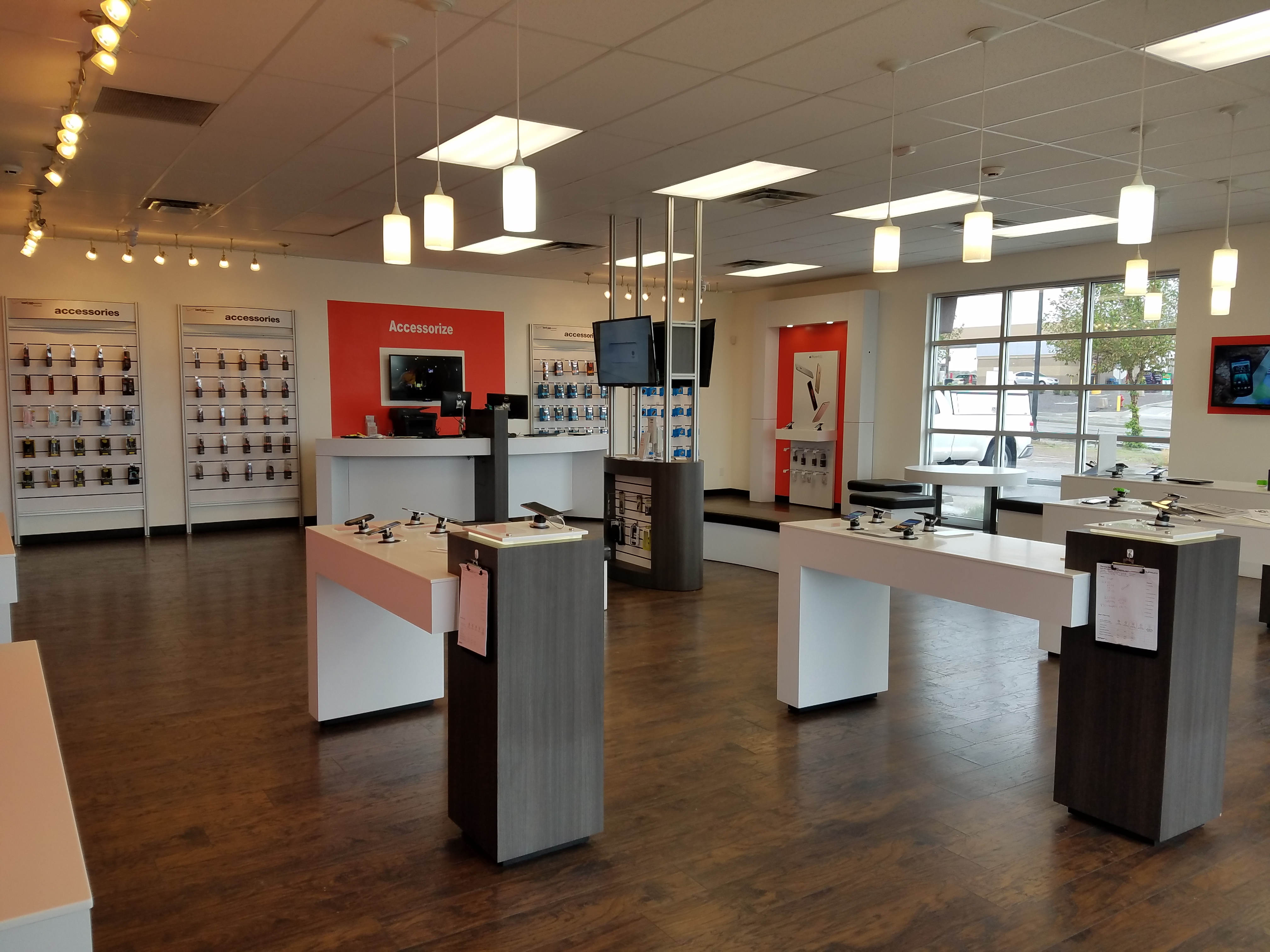 Verizon Authorized Retailer – GoWireless Photo