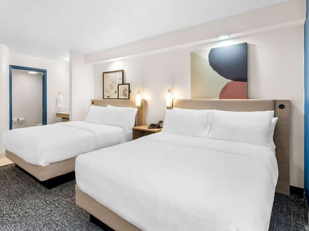 Images Spark by Hilton Augusta