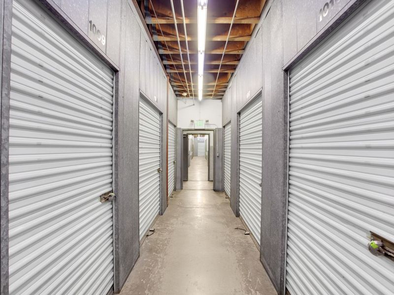 Images Extra Space Storage