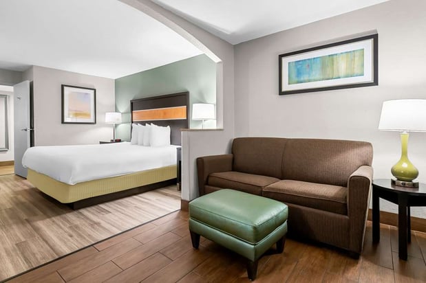 Images Best Western Executive Suites