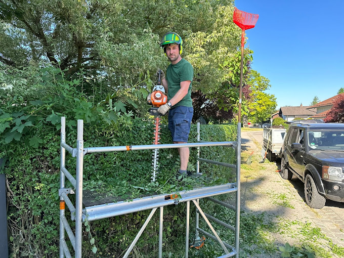 Kundenbild groß 1 Hauser hilft
