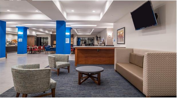 Images Holiday Inn Express & Suites la Place, an IHG Hotel