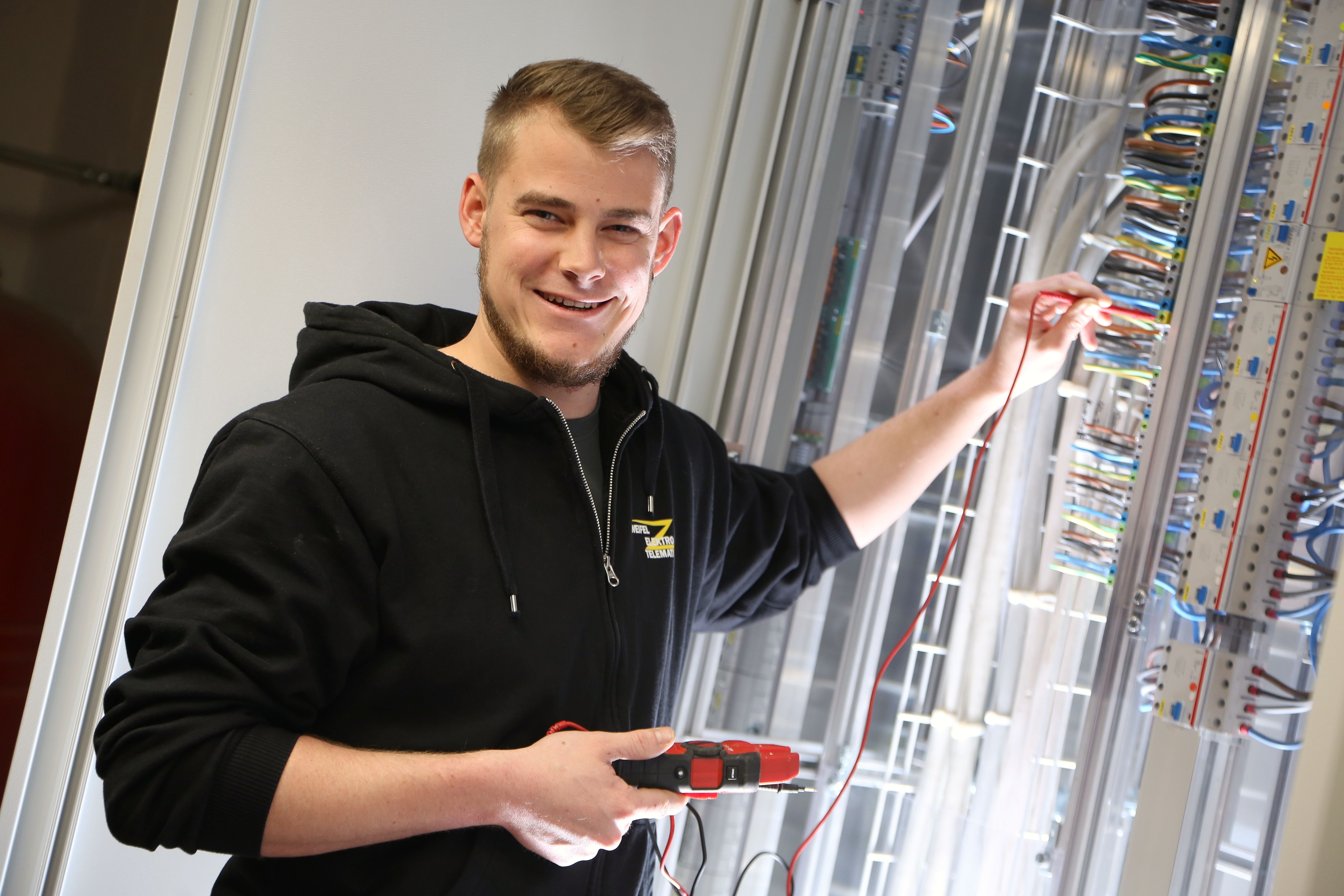 Bilder Zweifel Elektro Telematik AG