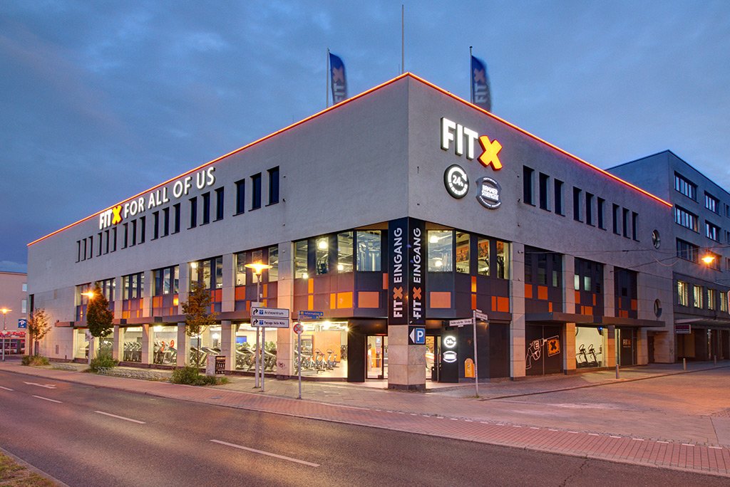 Bild 9 FitX Fitnessstudio in Berlin