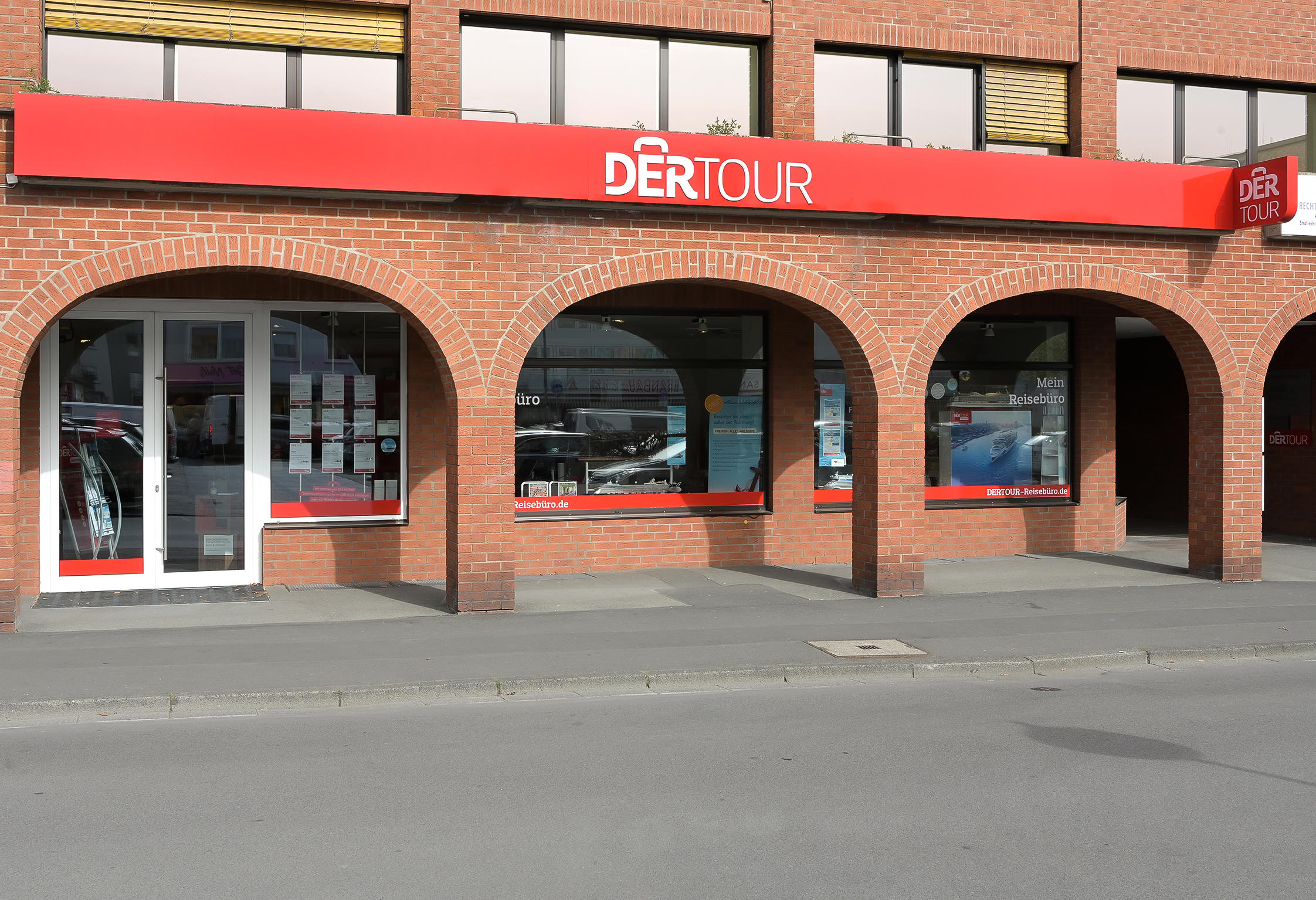 DERTOUR Reisebüro in Kassel - Logo