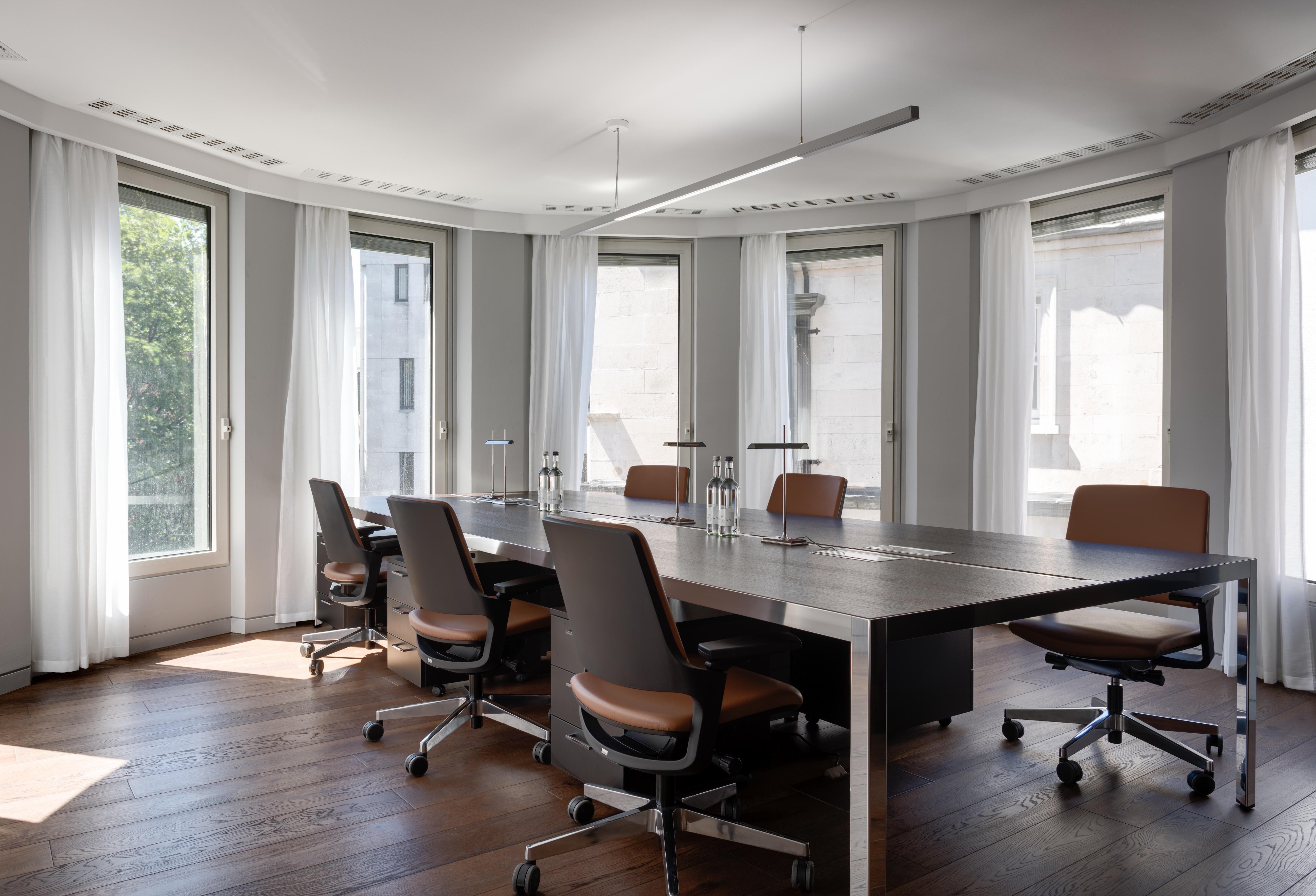 HAY HILL Mayfair - Private Members Club - Office Space
