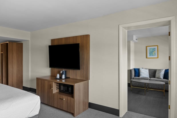 Images Holiday Inn Niagara Falls State Park Entry by IHG