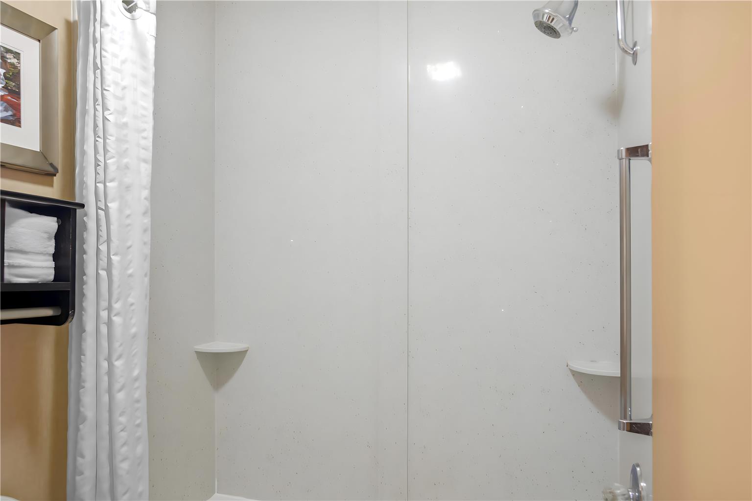 King Bed with Kitchenette