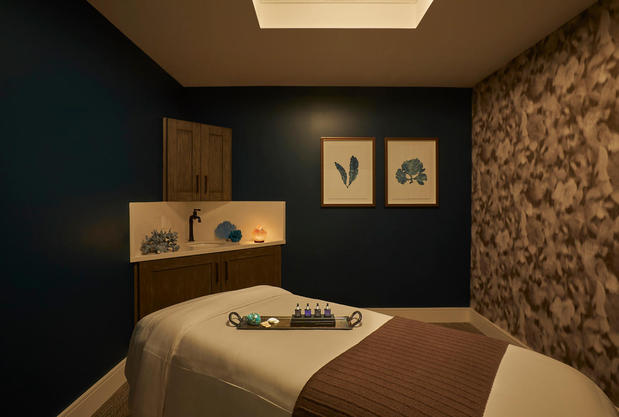 Images Drift a Waterfront Spa