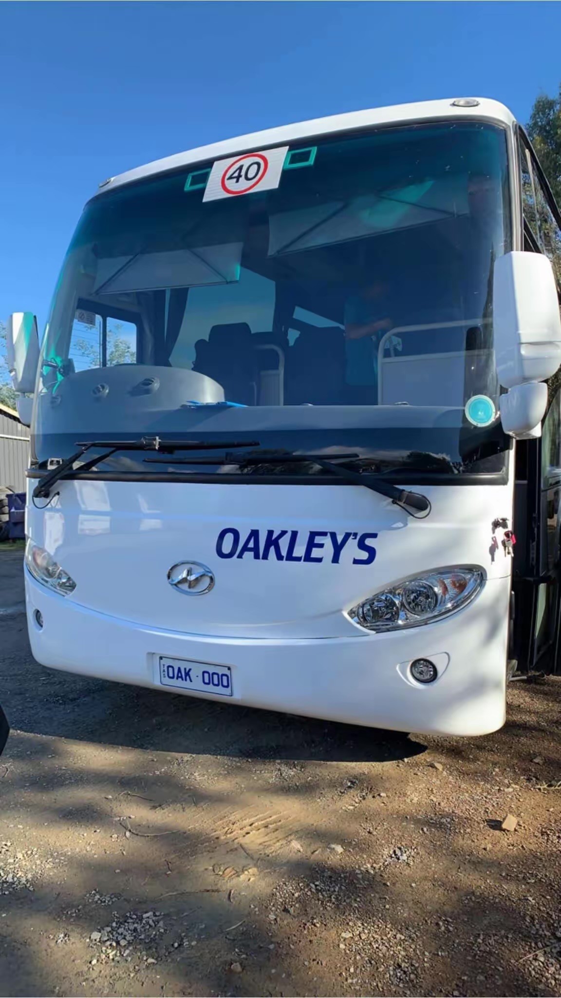 Images Oakley's Coaches