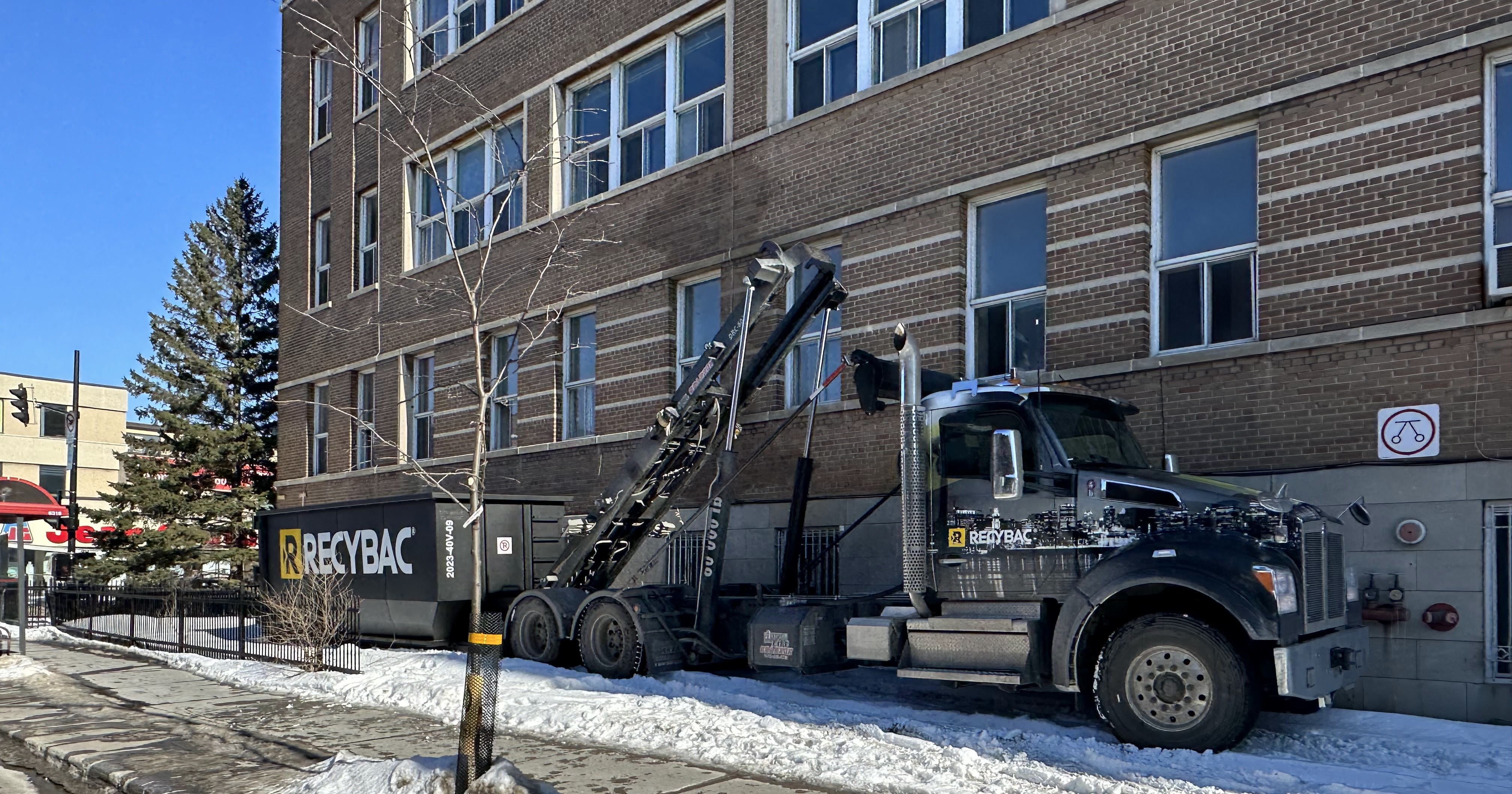 Images Location de conteneur RECYBAC Longueuil