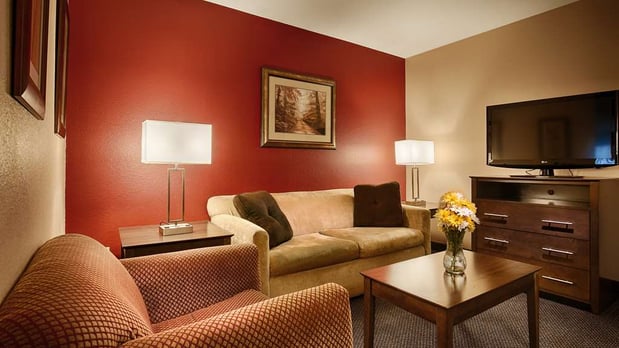 Images Best Western Plus Brandywine Inn & Suites