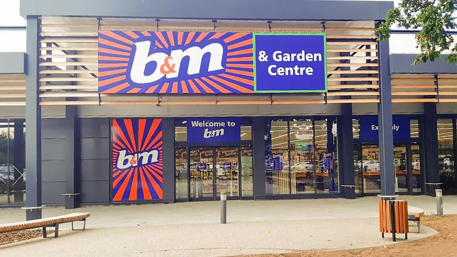 Images B&M Store with Garden Centre