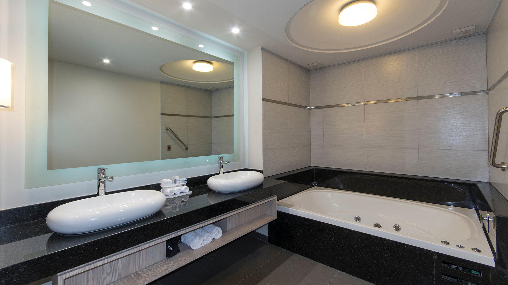 Images Holiday Inn Express Mexico - Toreo by IHG