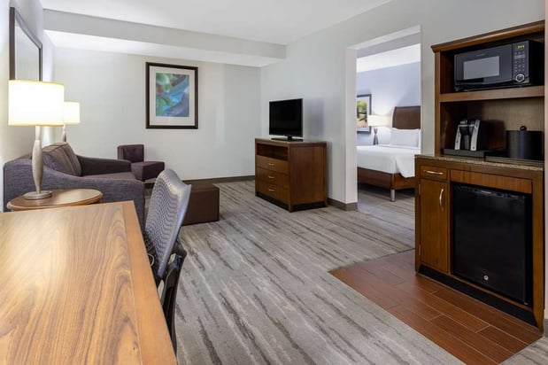 Images Hilton Garden Inn Roanoke