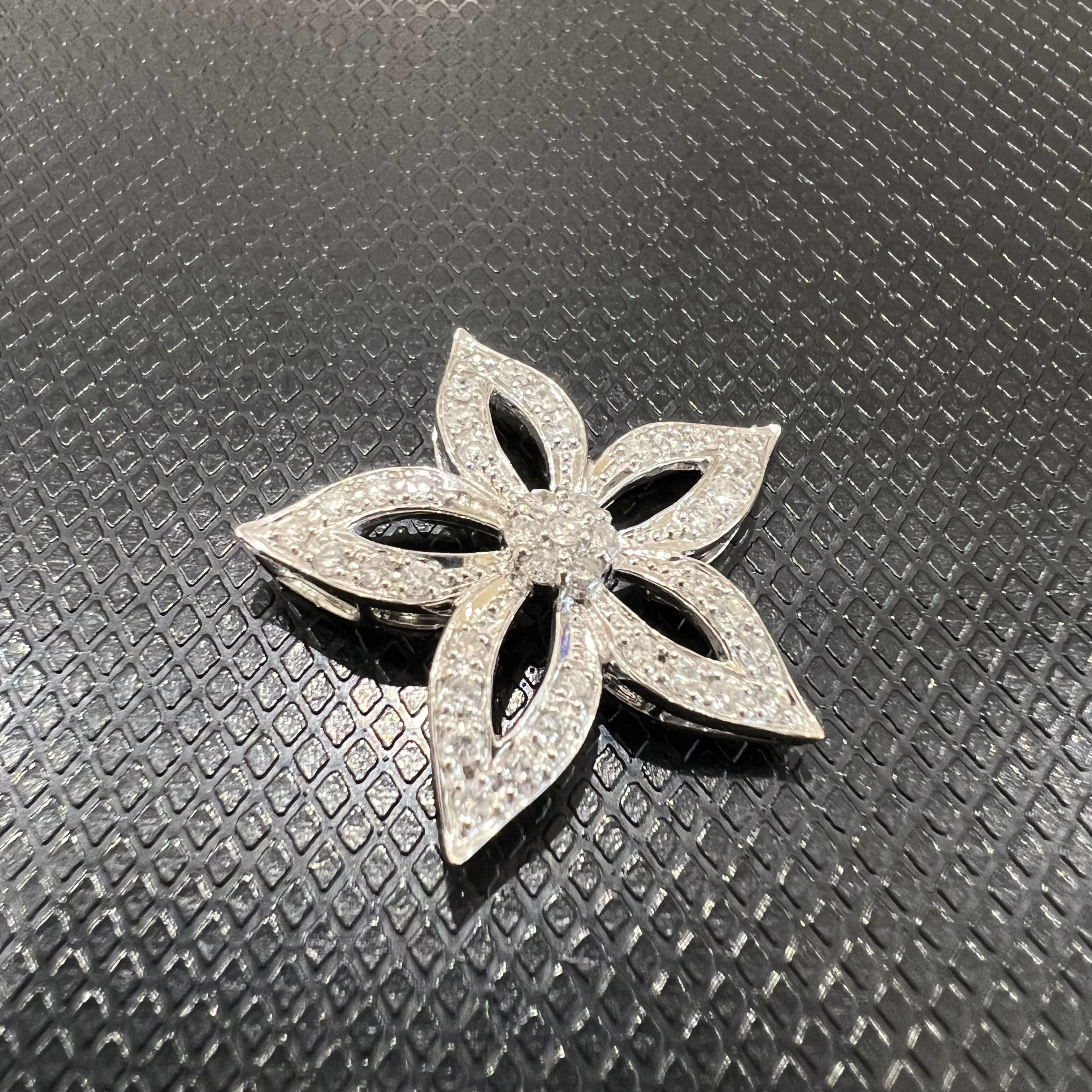 Images KOMEHYO（コメ兵）買取センターららぽーと安城