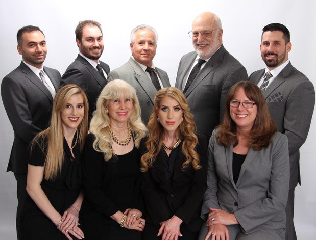 Images Law Oﬃces of Savin & Bursk
