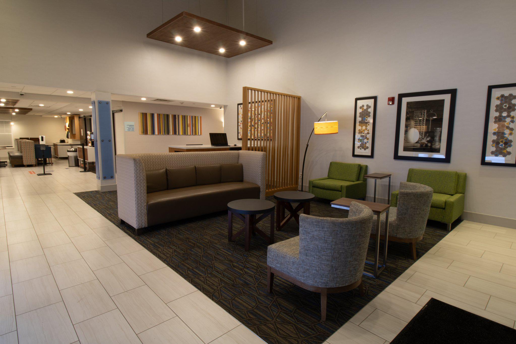 Holiday Inn Express & Suites Manassas, an IHG Hotel Manassas (703)393-9797