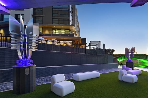 Images Hotel Indigo Irving - Las Colinas by IHG