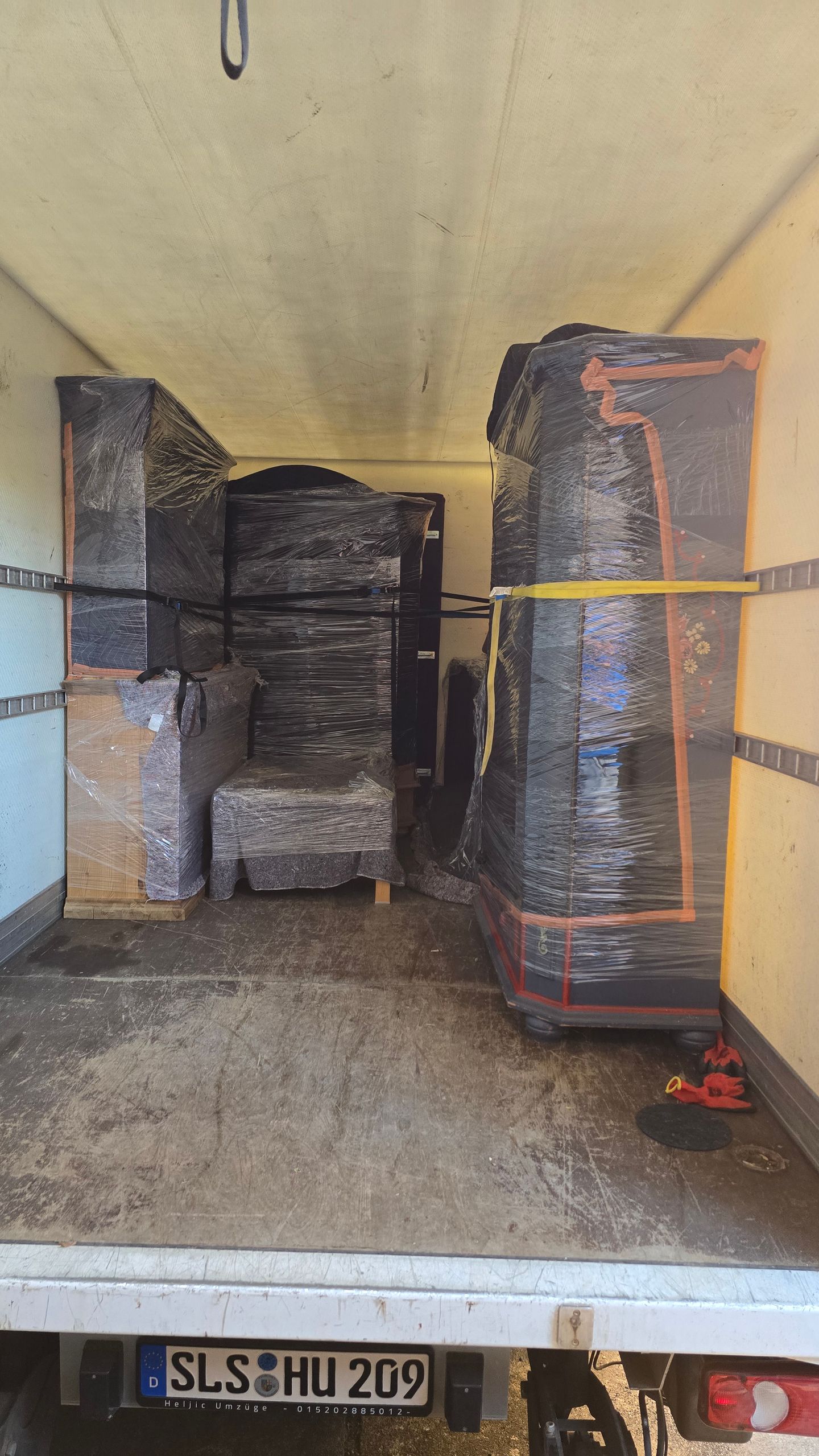 Heljic Umzüge & Gebäudeservice, Am Weinberg 1 in Bous