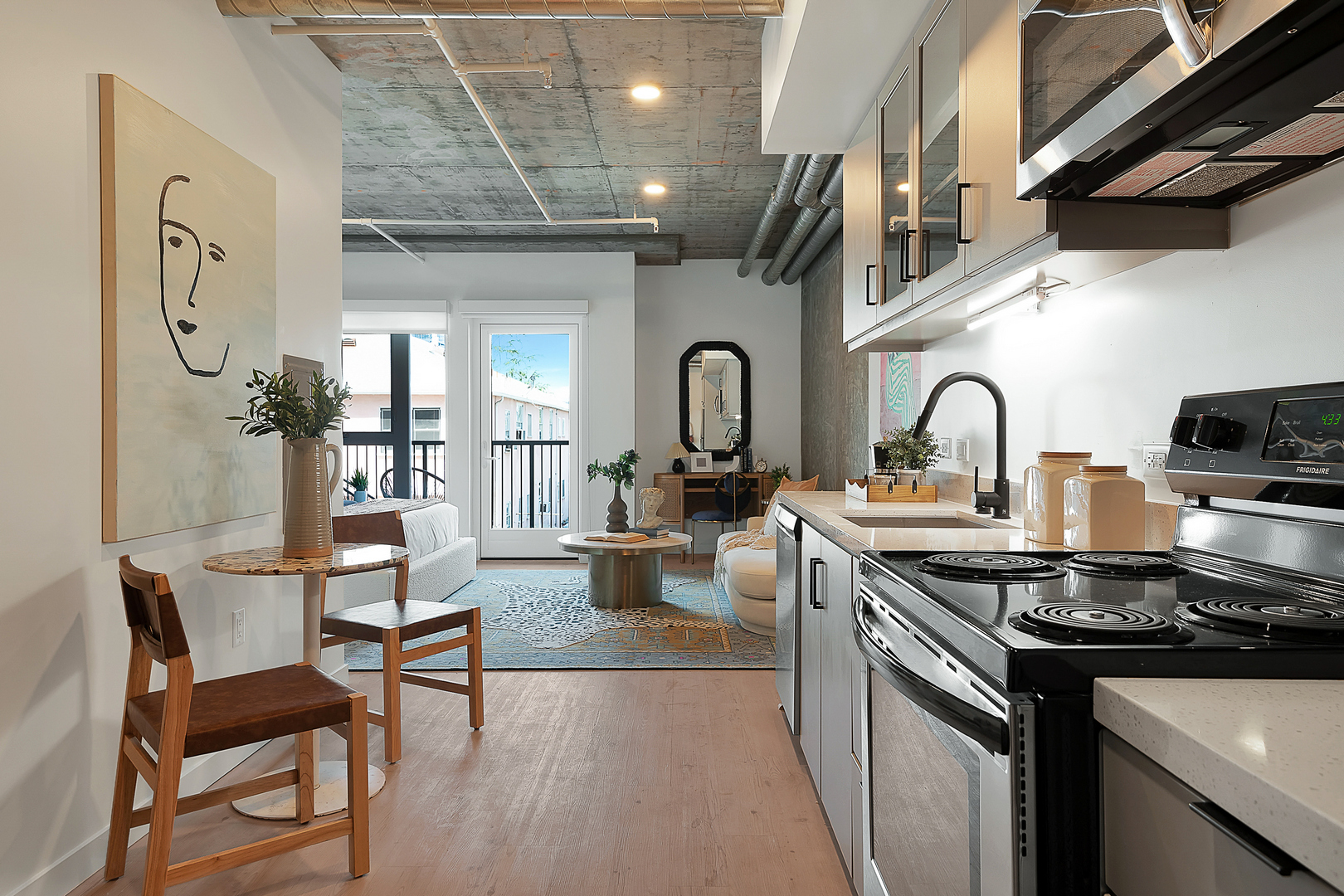 Luxury living East Hollywood 