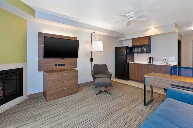 Images Holiday Inn Express & Suites Petoskey by IHG