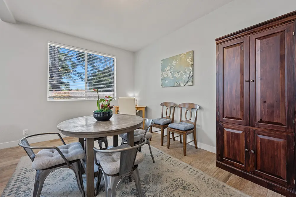 Residential Dining Room – Women’s Treatment Center