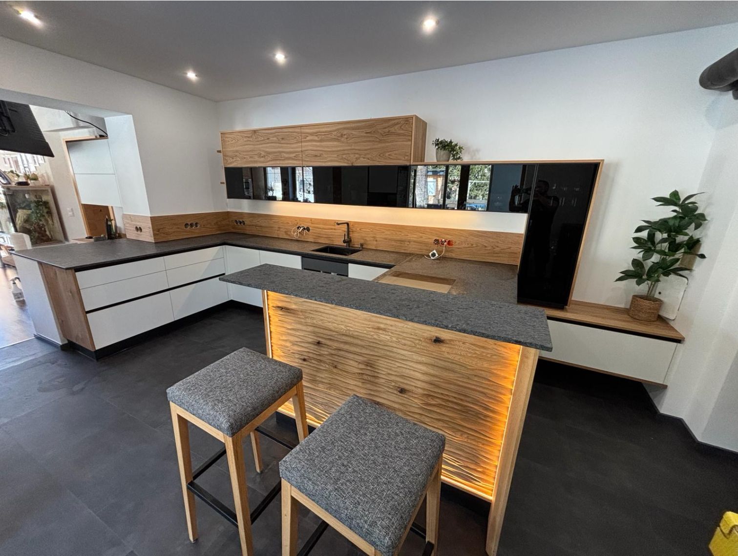 Bild 2 von Guggenberger KG - Tischlerei-Holzbau-Raumausstattung