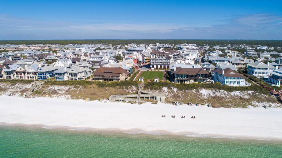 Breakwater is conveniently located close to the beautiful and charming Rosemary Beach