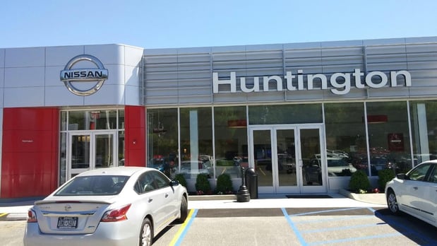 Images Nissan of Huntington